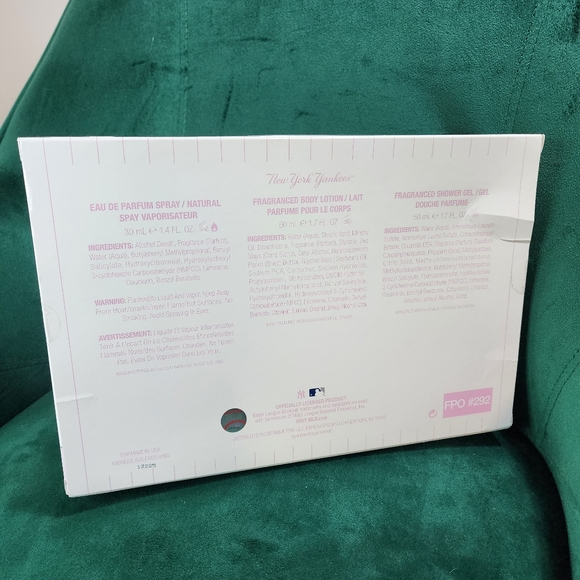 New York Yankees Perfume Gift Set - Picture 7 of 11